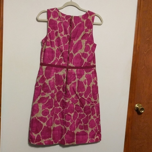 Loft Pink Giraffe Print Dress with Pockets - size 8 - Picture 4 of 4